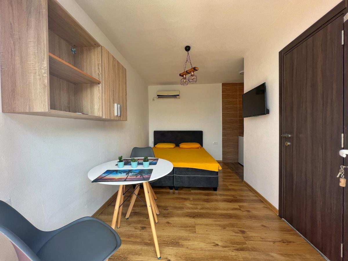 Jg Studio Apartment Vranjina Exteriör bild