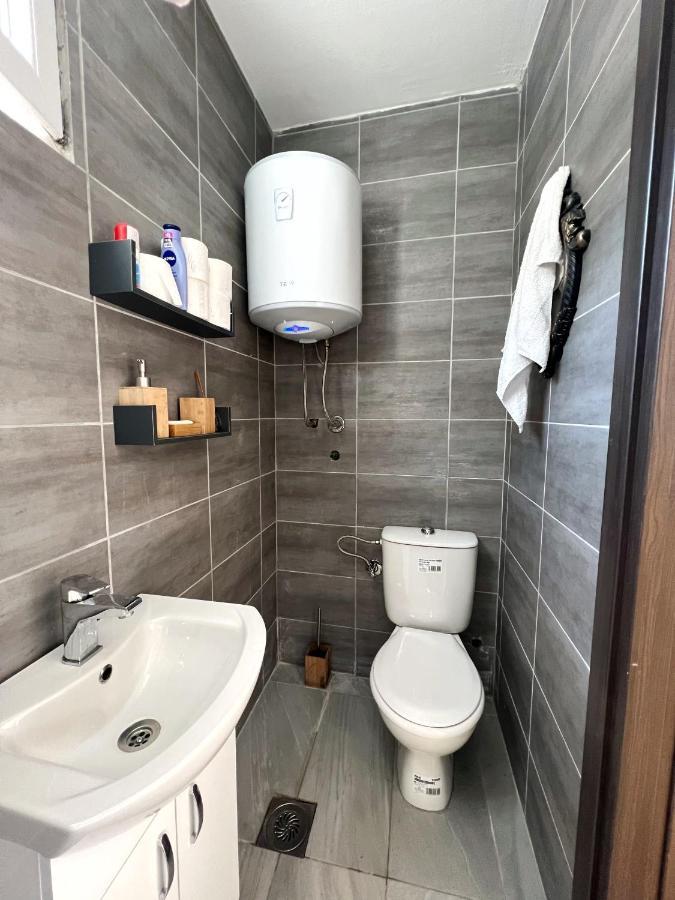 Jg Studio Apartment Vranjina Exteriör bild